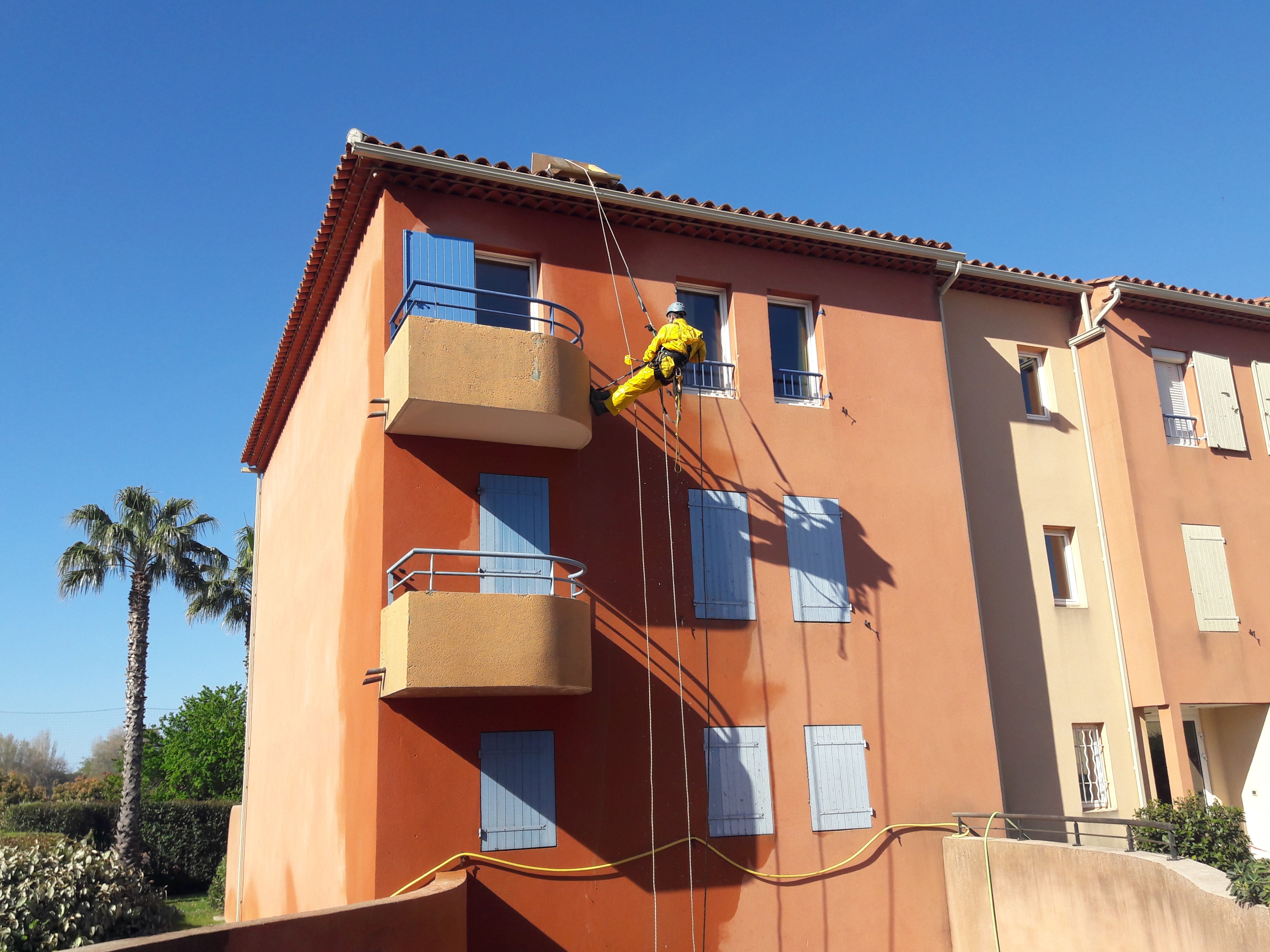 Nettoyage de façade au nettoyeur haute pression